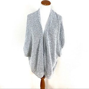 Aritzia Community Ionic Cape Oversized Knitted Cardigan Women’s‎ Sz XS / Small